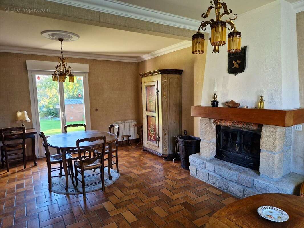 Maison à POULLAN-SUR-MER