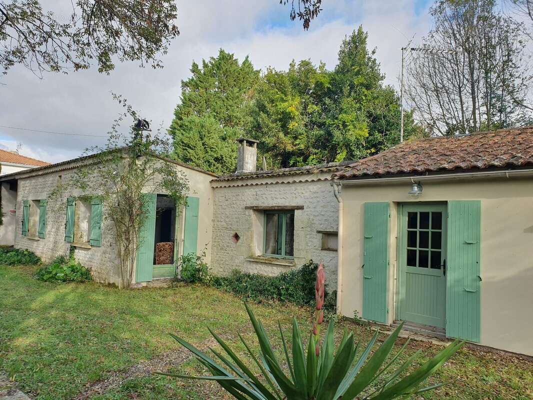 Maison à BARZAN