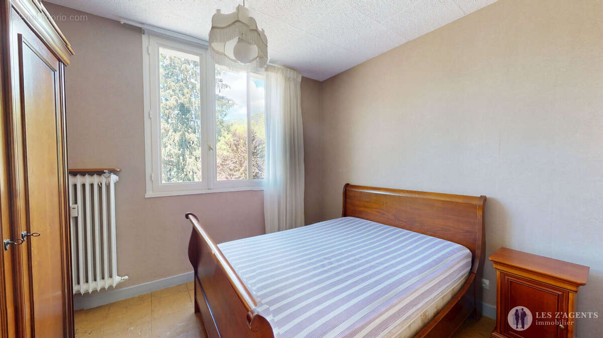 Appartement à SAINT-MARTIN-D'HERES