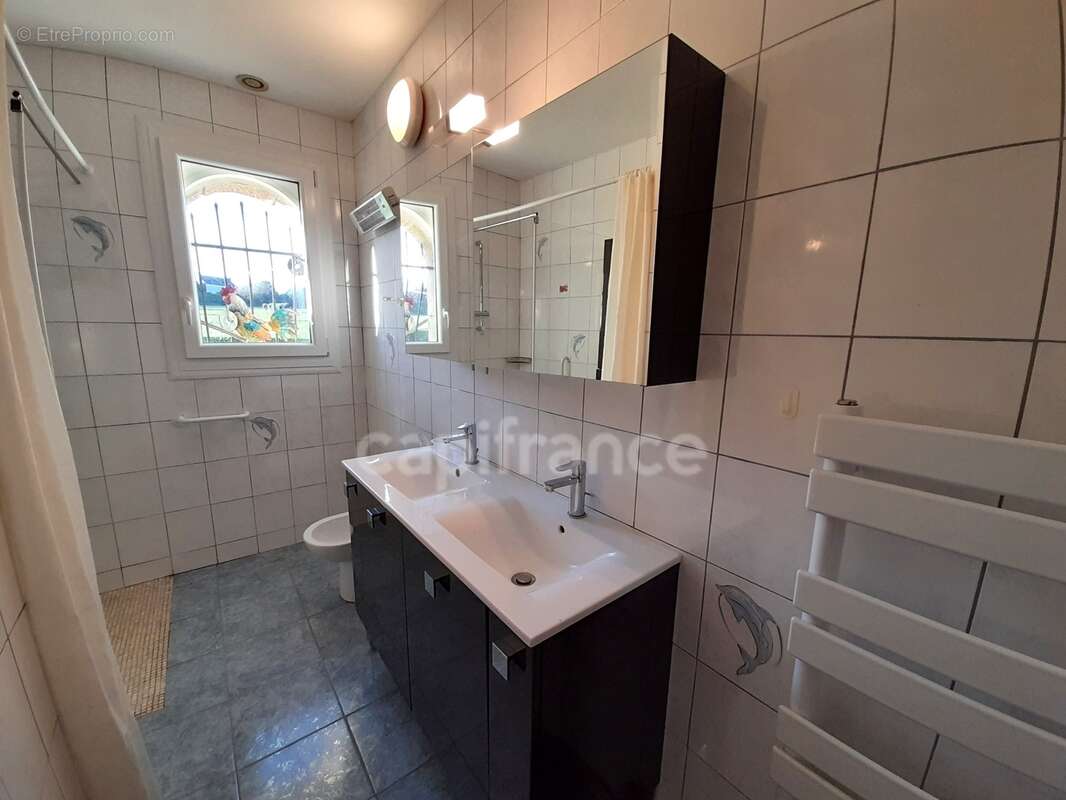 Maison à vendre 6 pièces QUEMENEVEN (29180) 157.79 m2- 4 chambres - 1 sous-sol total- 1 véranda - parcelle de 1080m2 - photo 7