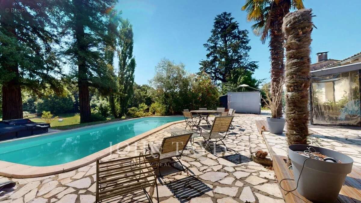 Chateau - 23 hectares - 30 minutes de Bordeaux - photo 26