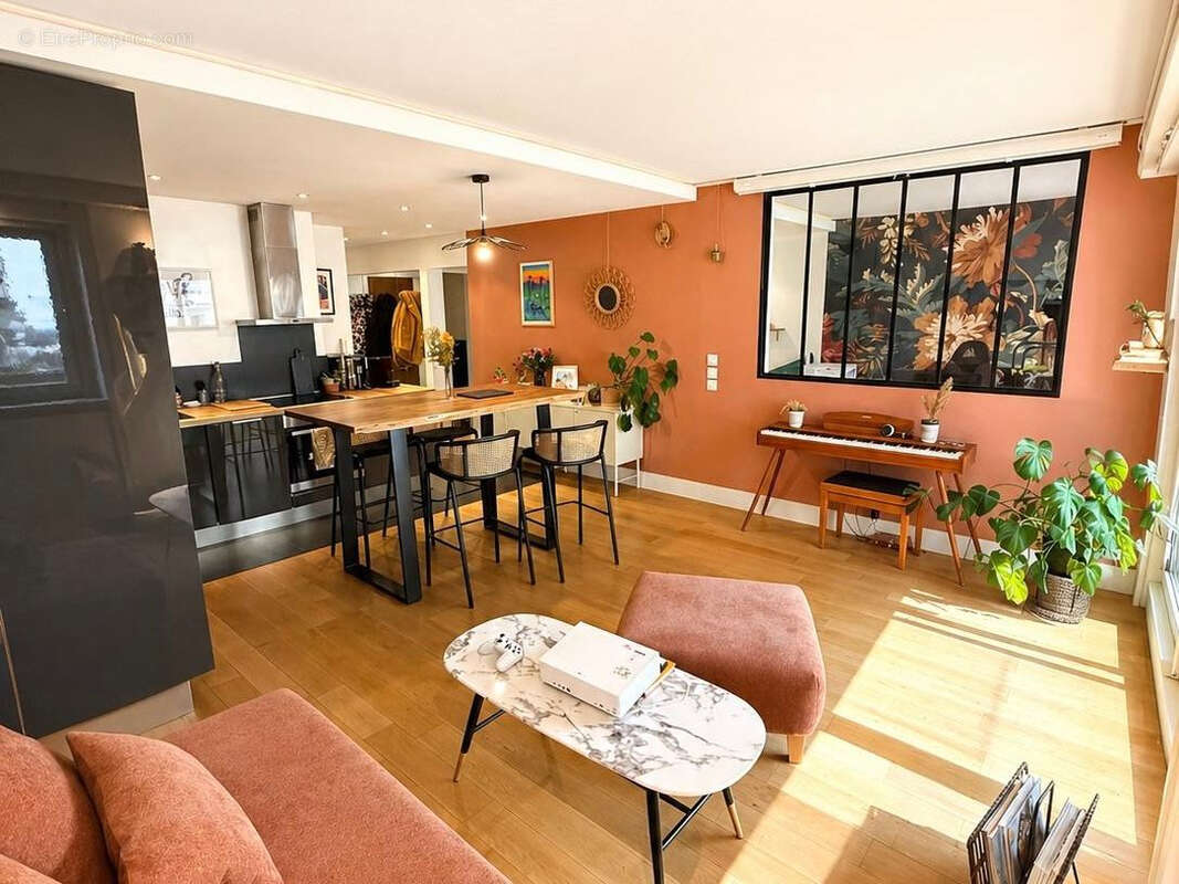 Appartement à PARIS-11E