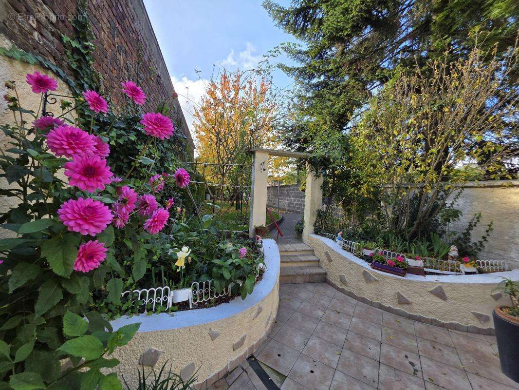 Commerce à LE CATEAU-CAMBRESIS