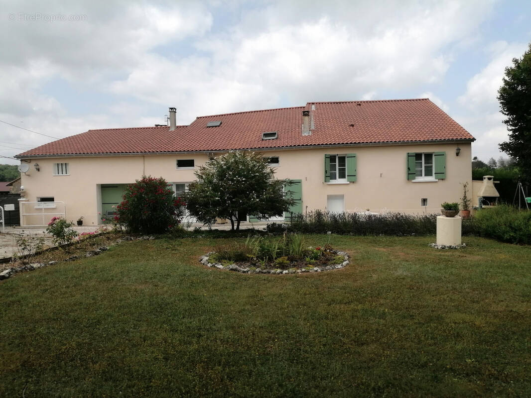 Maison à RIBERAC