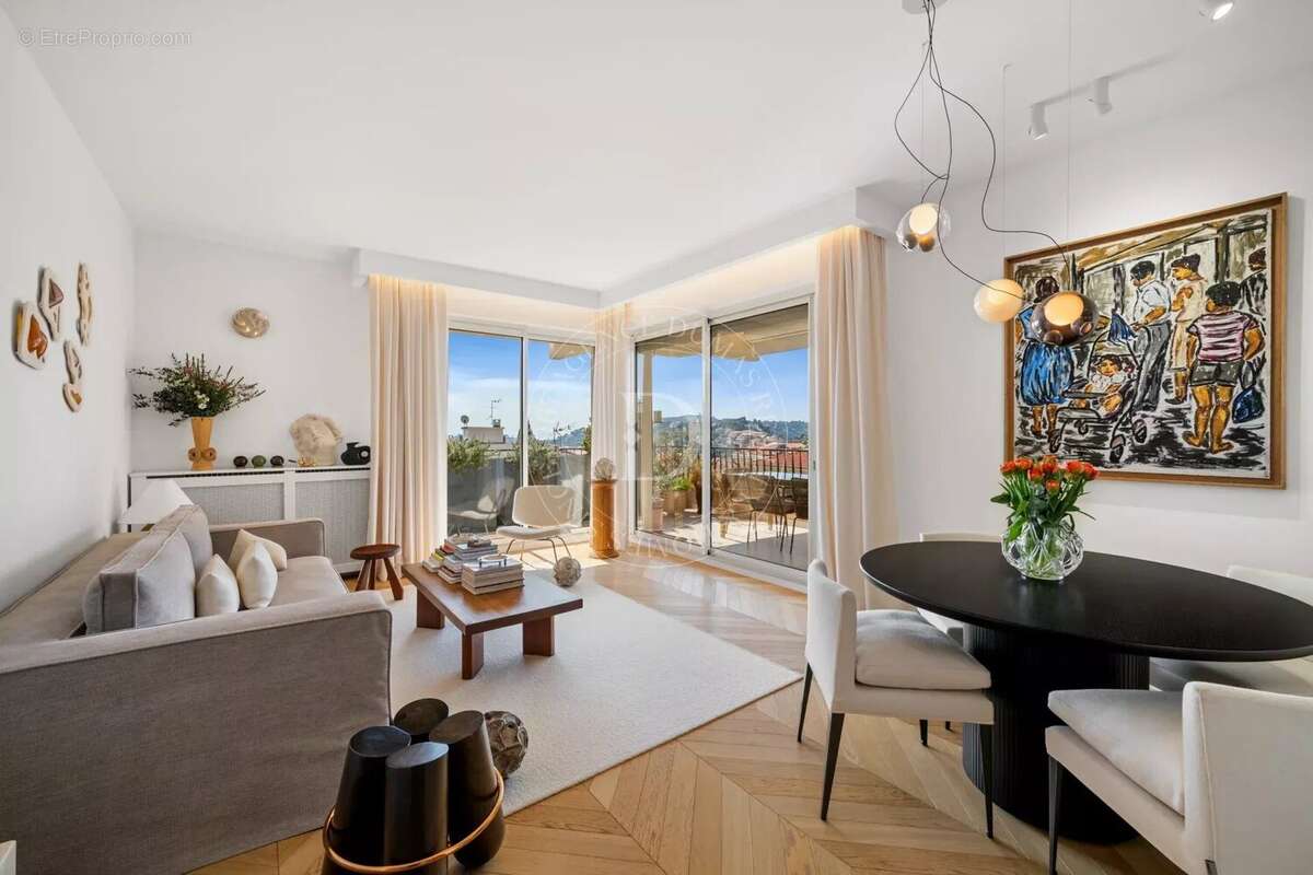 Appartement à BEAULIEU-SUR-MER