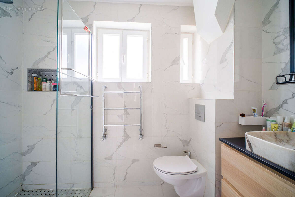 Appartement à PARIS-18E