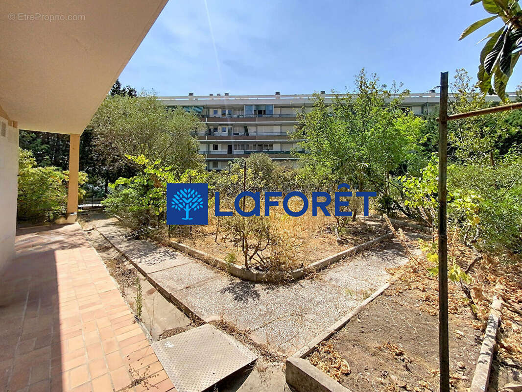 Villa 7 pièces - deux appartements - Terrain 753 m² à La Garde - photo 16
