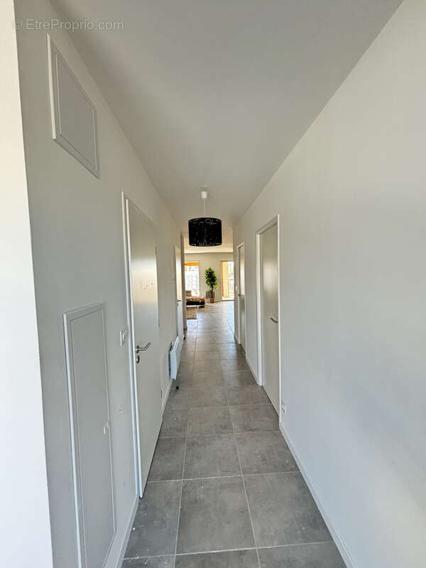 Appartement à MAUGUIO