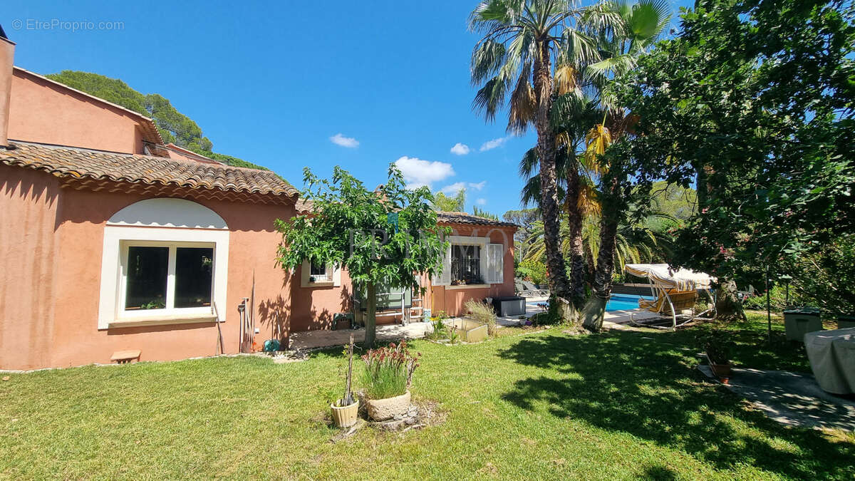 Maison à FREJUS