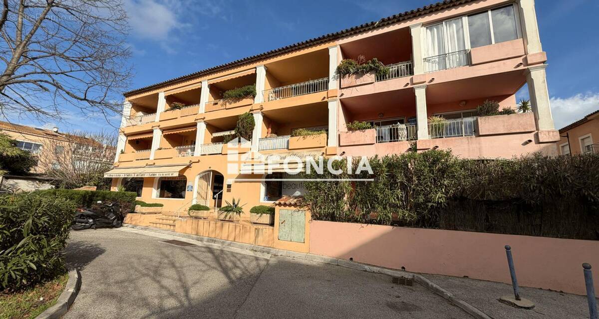 Appartement à COGOLIN