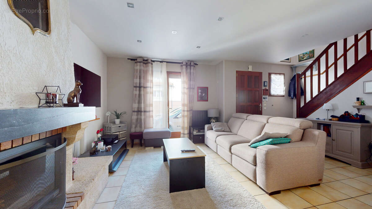 Maison à SARTROUVILLE