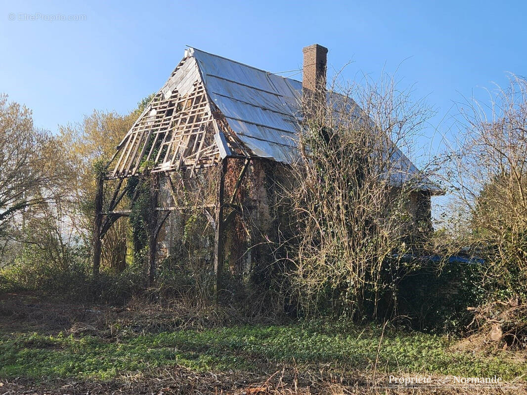 Maison à SAINT-SAMSON-DE-LA-ROQUE