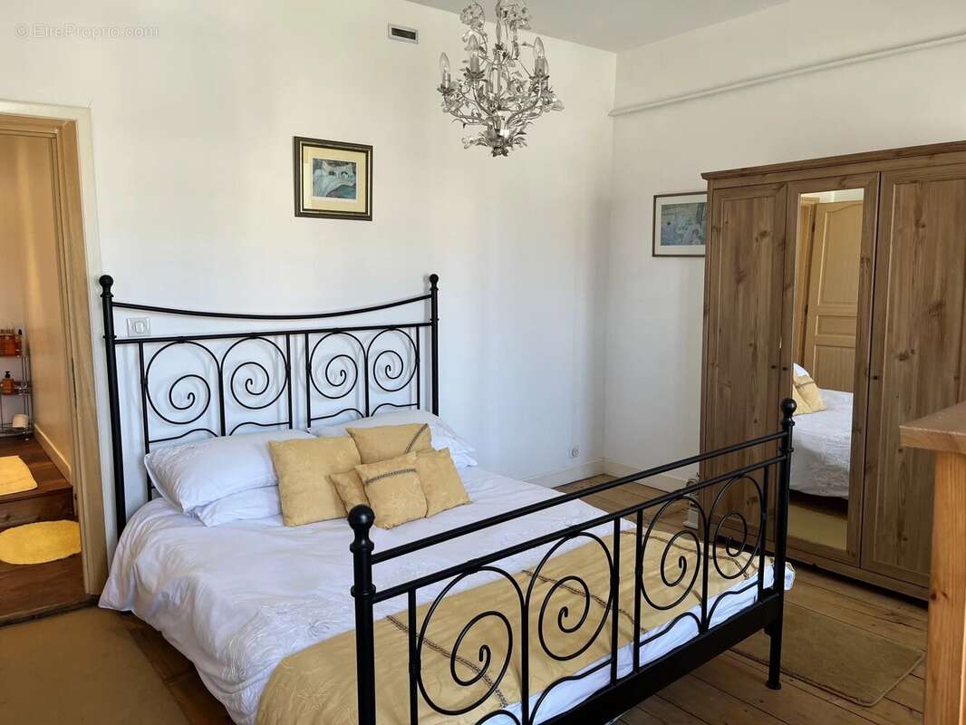 Maison à THIAT