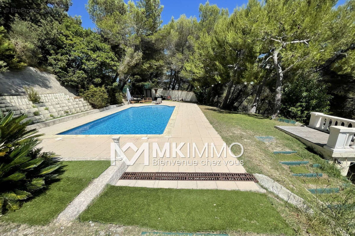 Maison à SAINT-LAURENT-DU-VAR