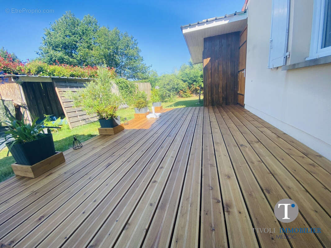 Maison à NAUJAC-SUR-MER