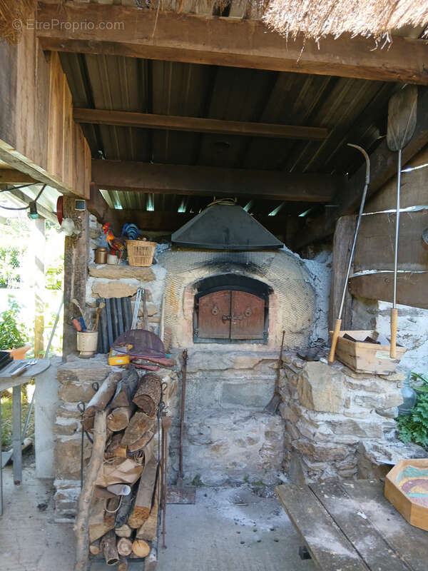 Maison à LA CROISILLE-SUR-BRIANCE