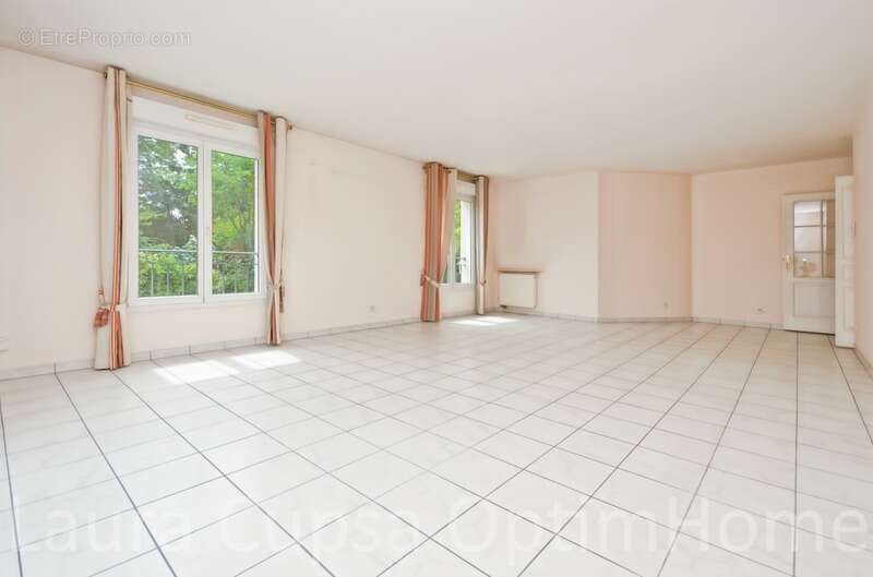 Appartement à LIVRY-GARGAN