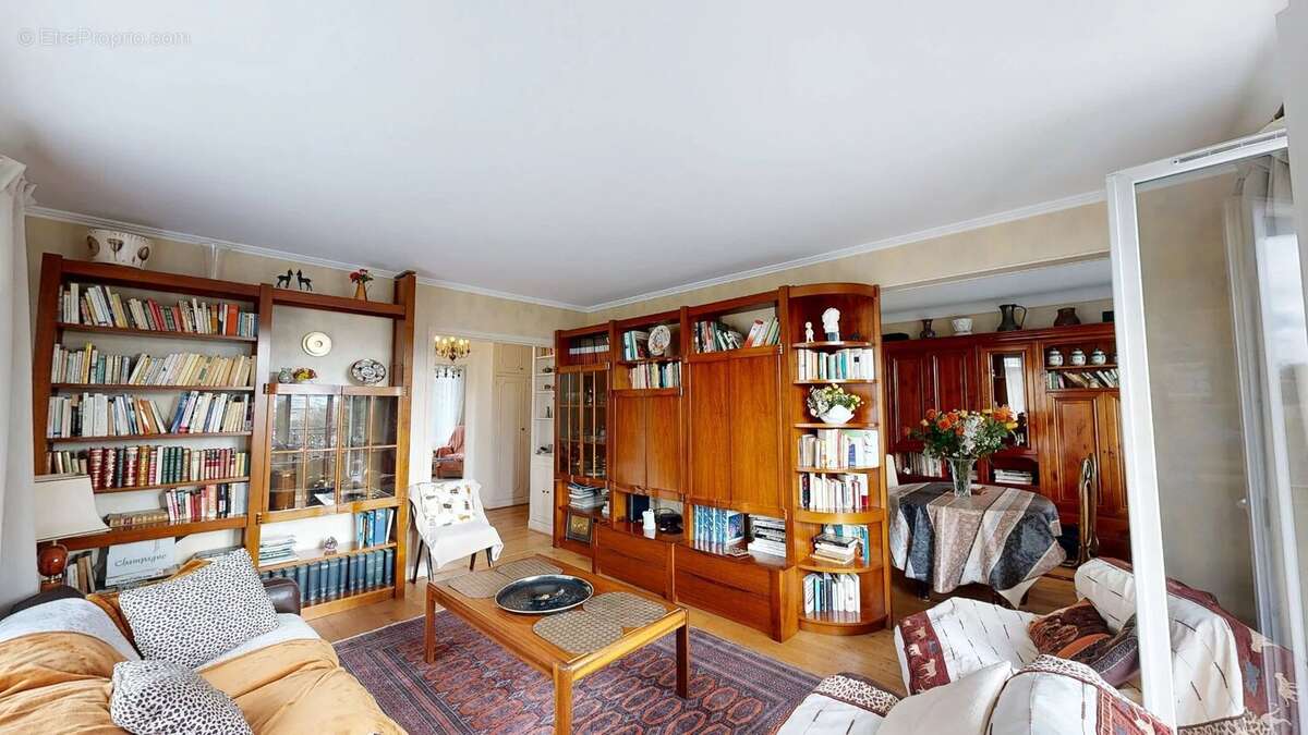 Appartement à LE PERREUX-SUR-MARNE