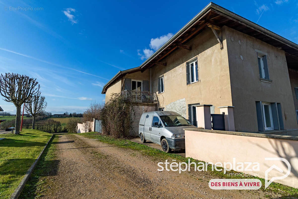 Maison à VONNAS