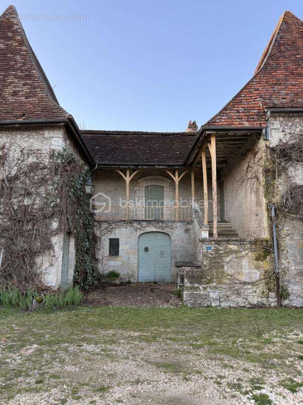Maison à ANTONNE-ET-TRIGONANT