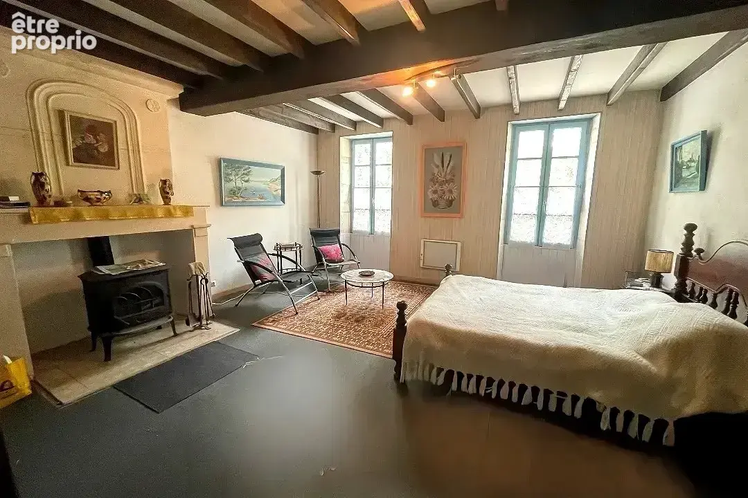 Maison de caractère avec  6 chambres, piscine et bel espace extérieur - photo 7