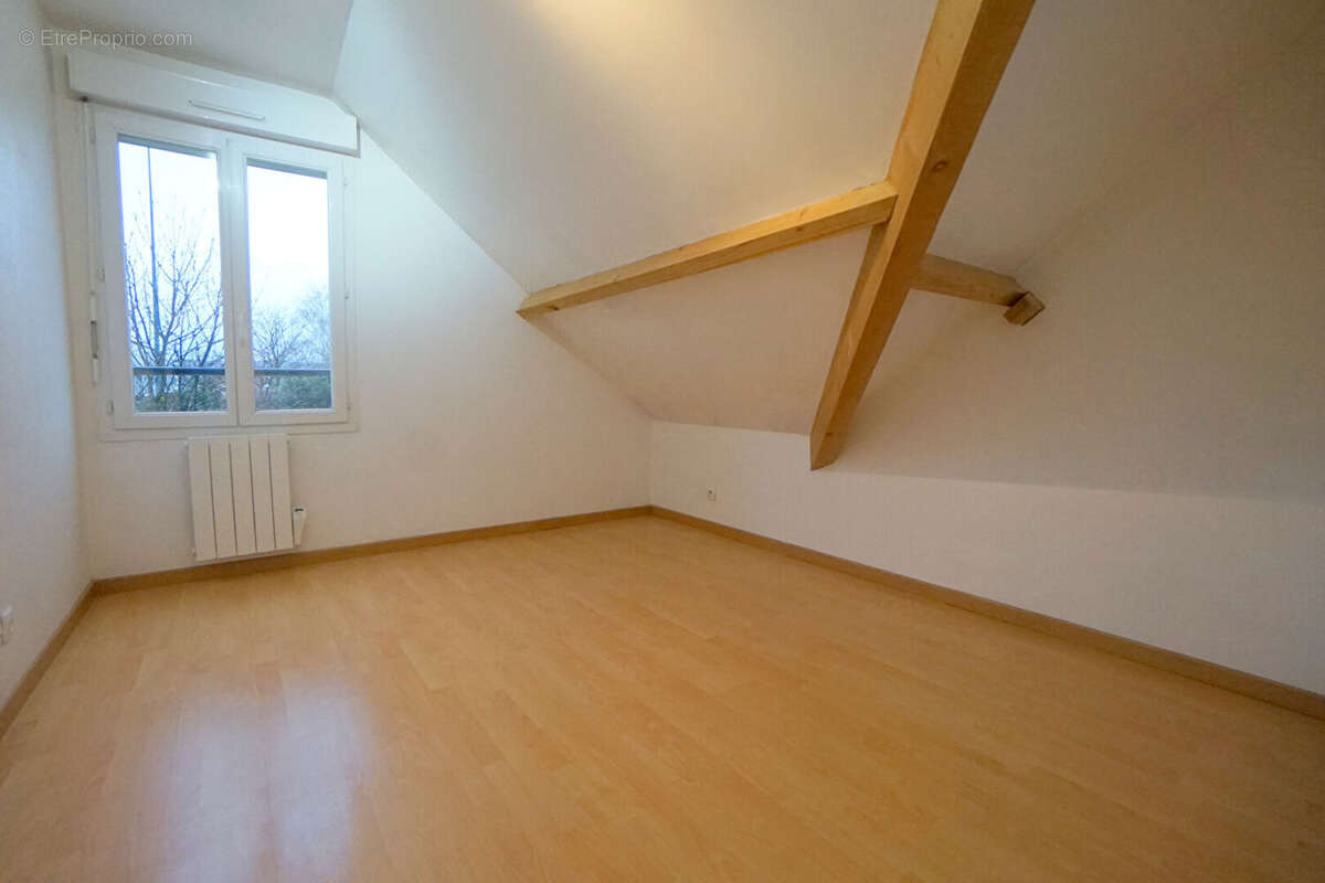 Appartement à MEZIERES-SUR-SEINE
