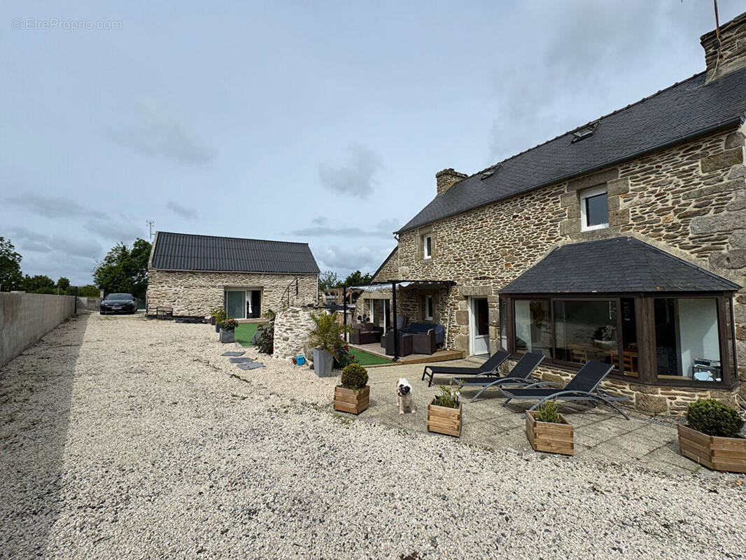 Maison à PLOUGONVELIN