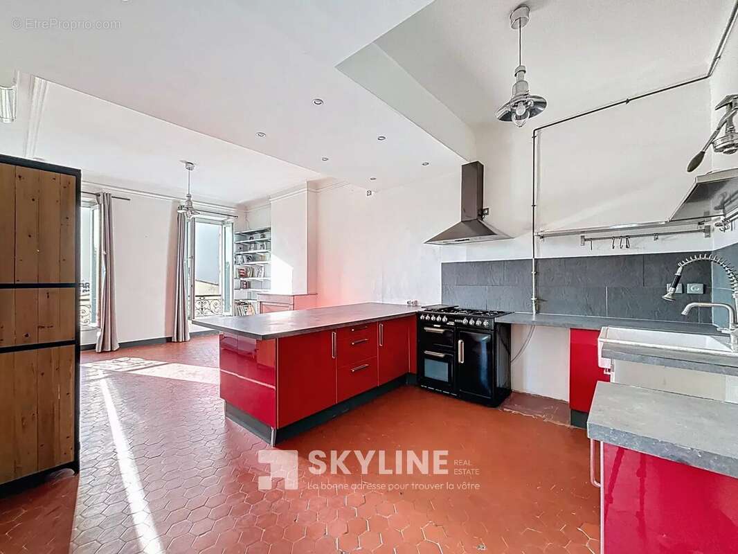 Appartement à MARSEILLE-6E