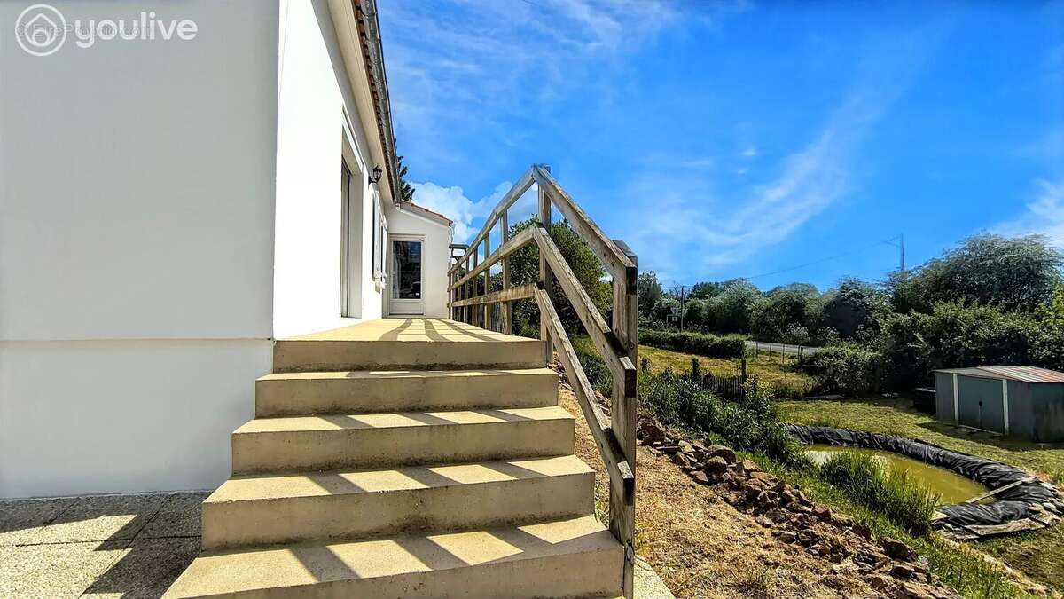 Maison à COMMEQUIERS