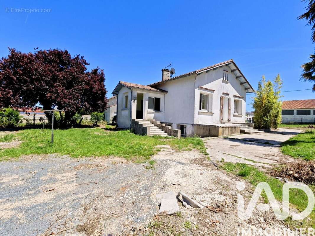 Maison 155 m² à Cherbonnieres  - photo 4