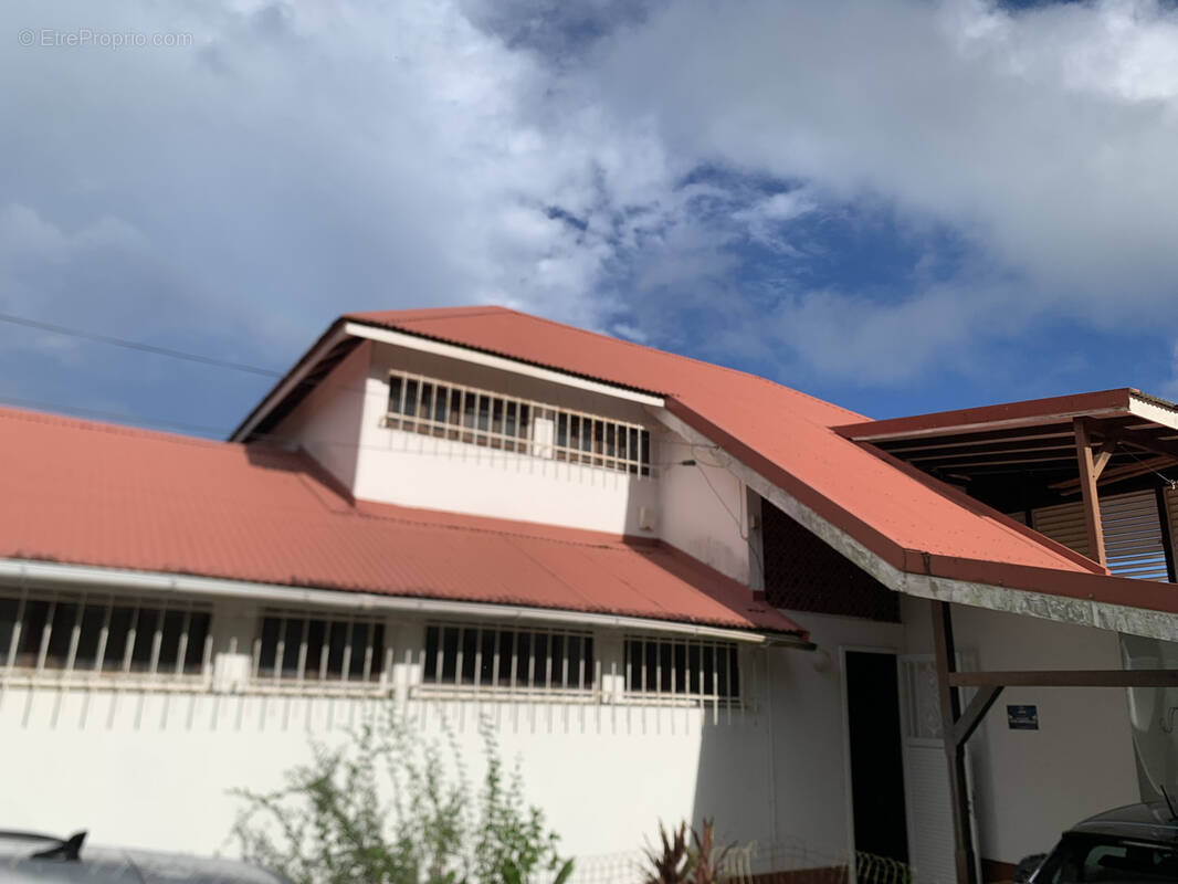 Maison à PETIT-BOURG