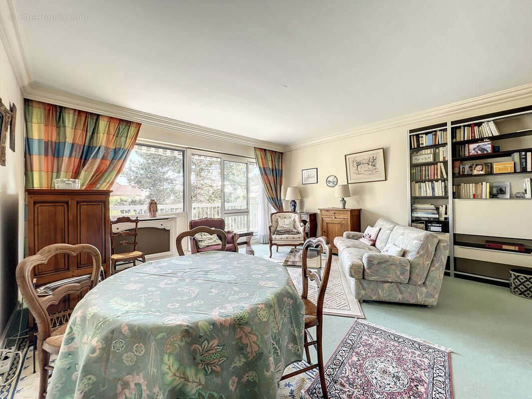 Appartement à VERSAILLES