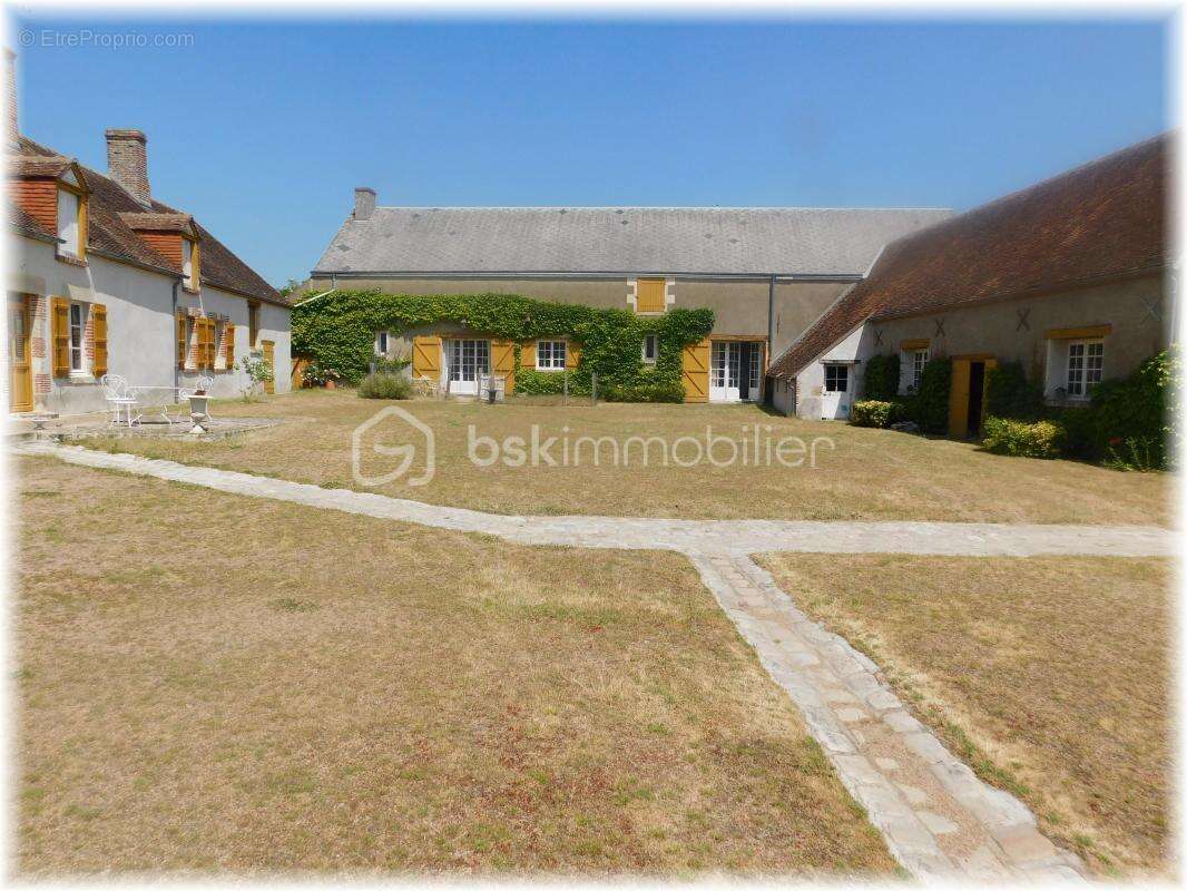 Maison à SAINT-DENIS-EN-VAL