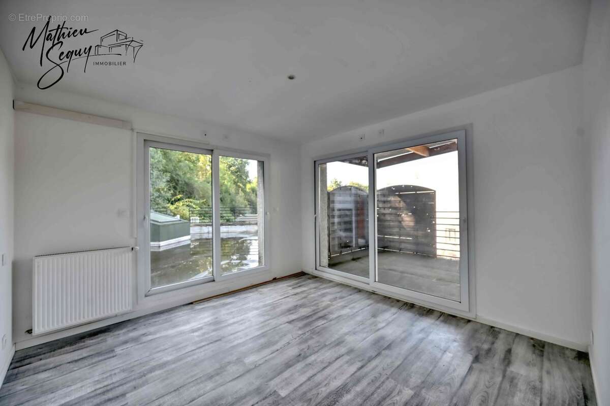 Ensemble immobilier pro/perso à St Genis Laval - photo 17