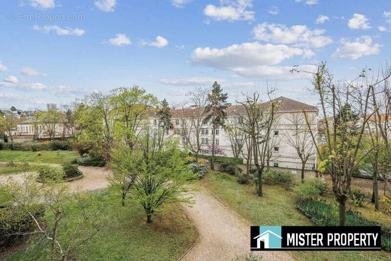 Appartement à RUEIL-MALMAISON