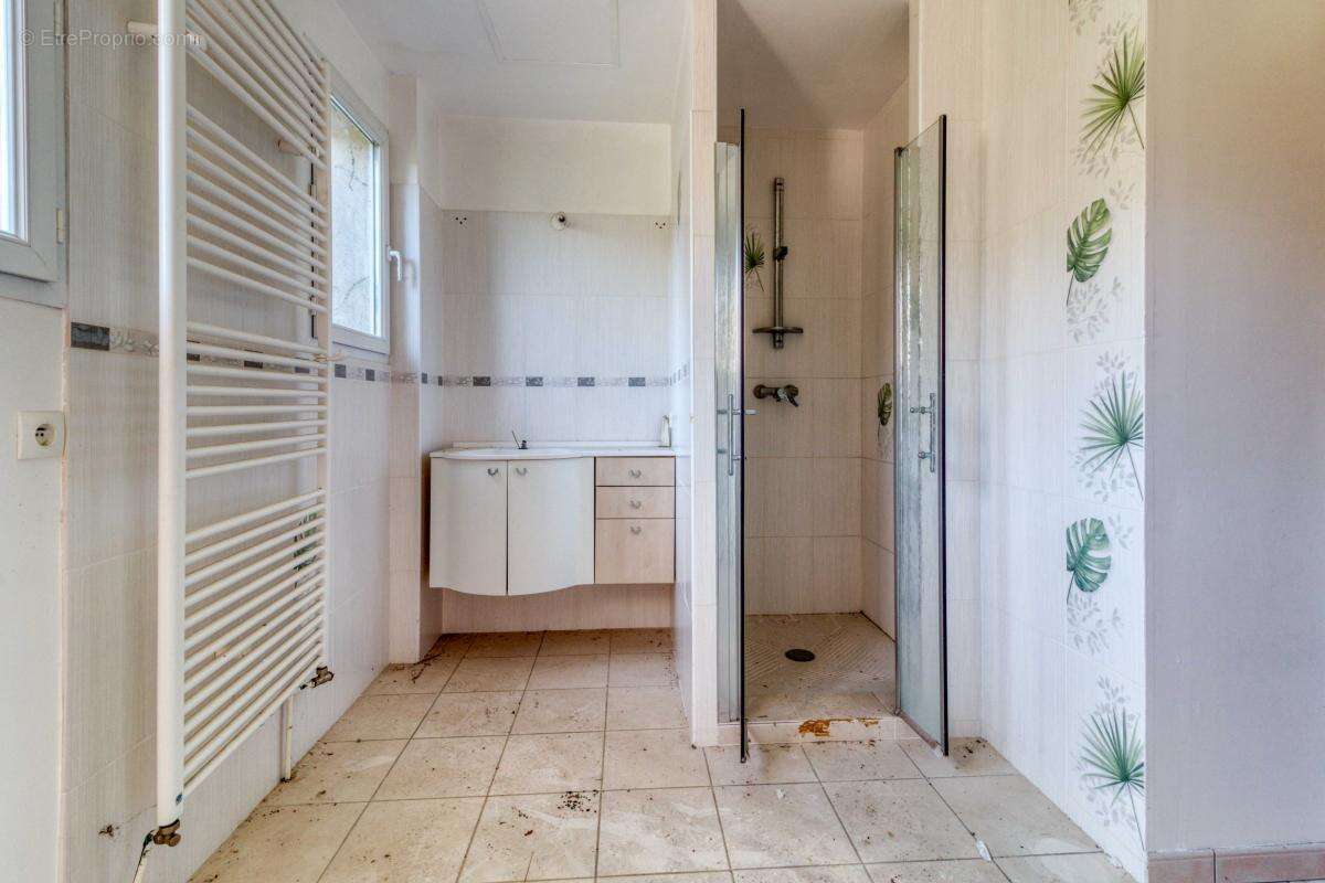 Ensemble immobilier - 211 m² - Cizancourt (80) - photo 14