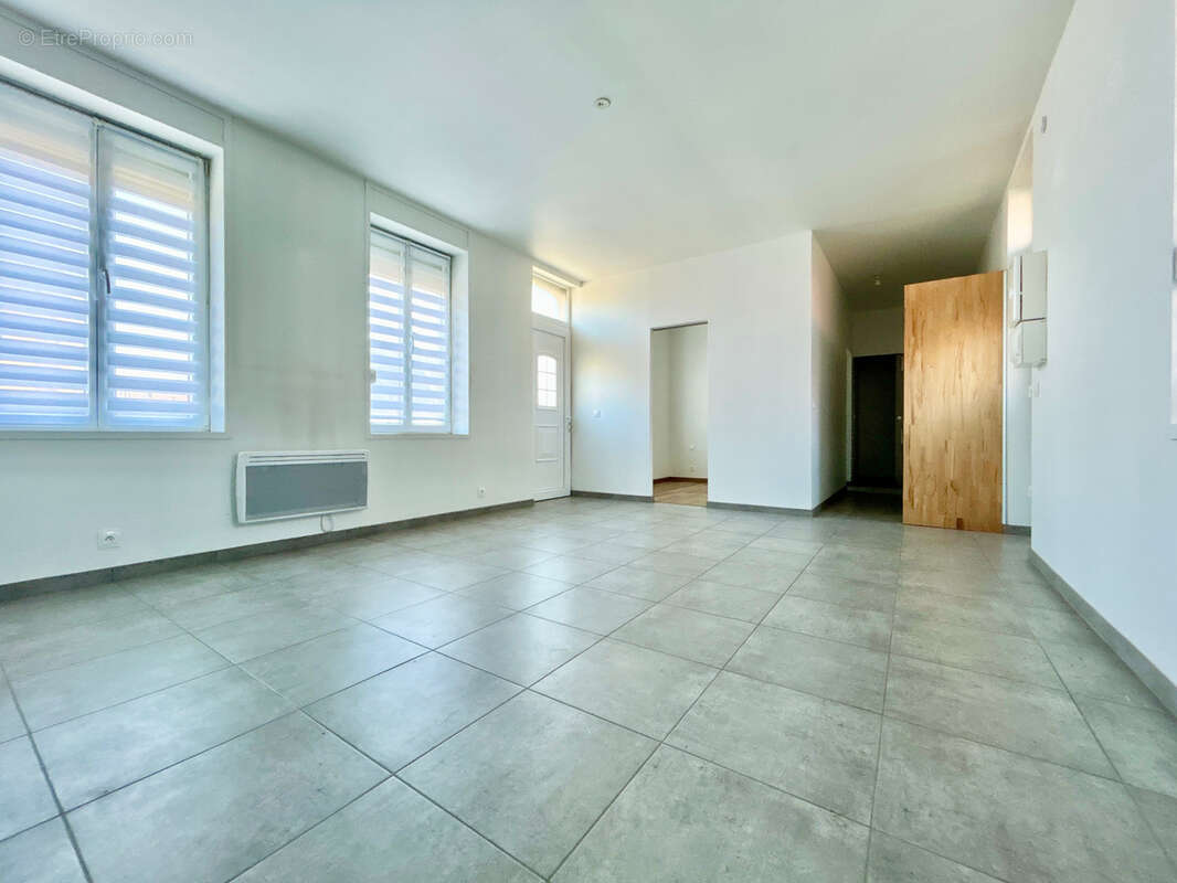 Appartement à CAMPHIN-EN-CAREMBAULT