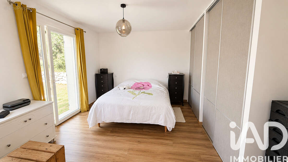Photo 9 - Maison à LA GARDE-ADHEMAR