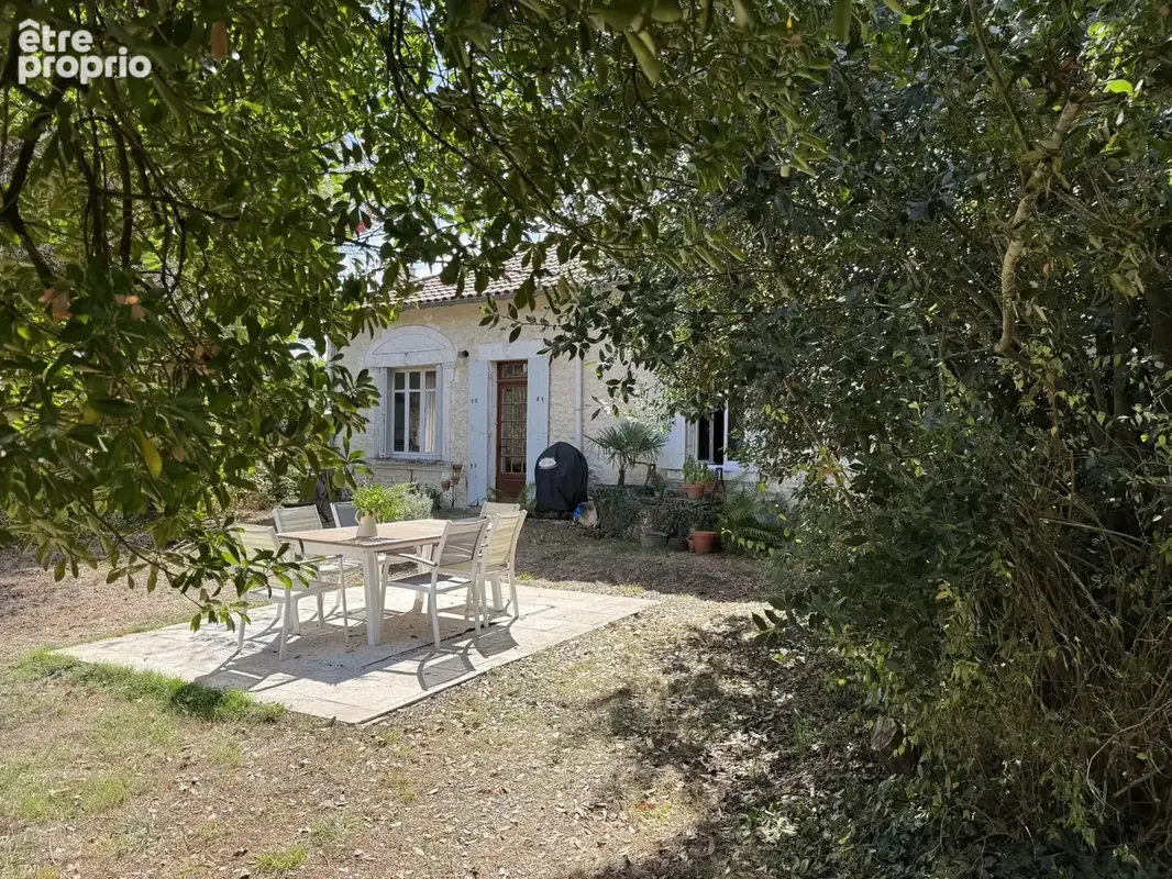 Charmante maison de plain-pied avec grange et piscine - photo 2