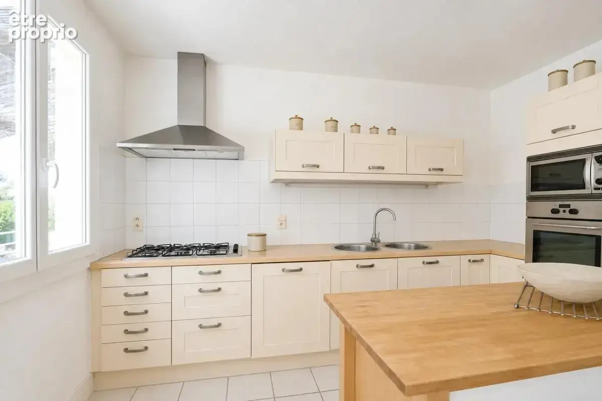 Maison de 5 pièces de 166 m² à Barjac - photo 11