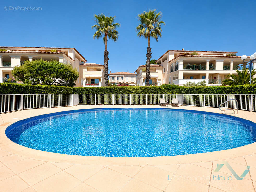 Appartement à CARQUEIRANNE