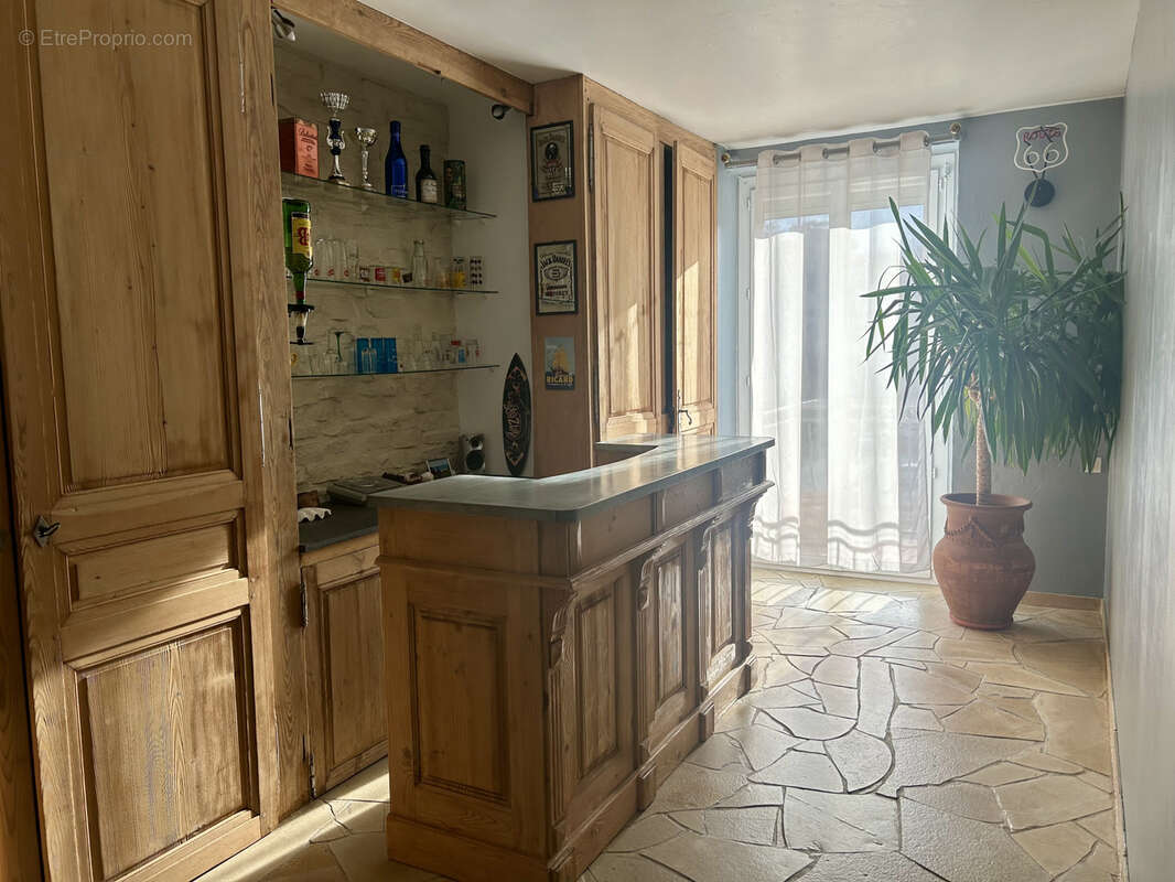 Appartement beaucoup de cachet dans immeuble ancien - photo 5