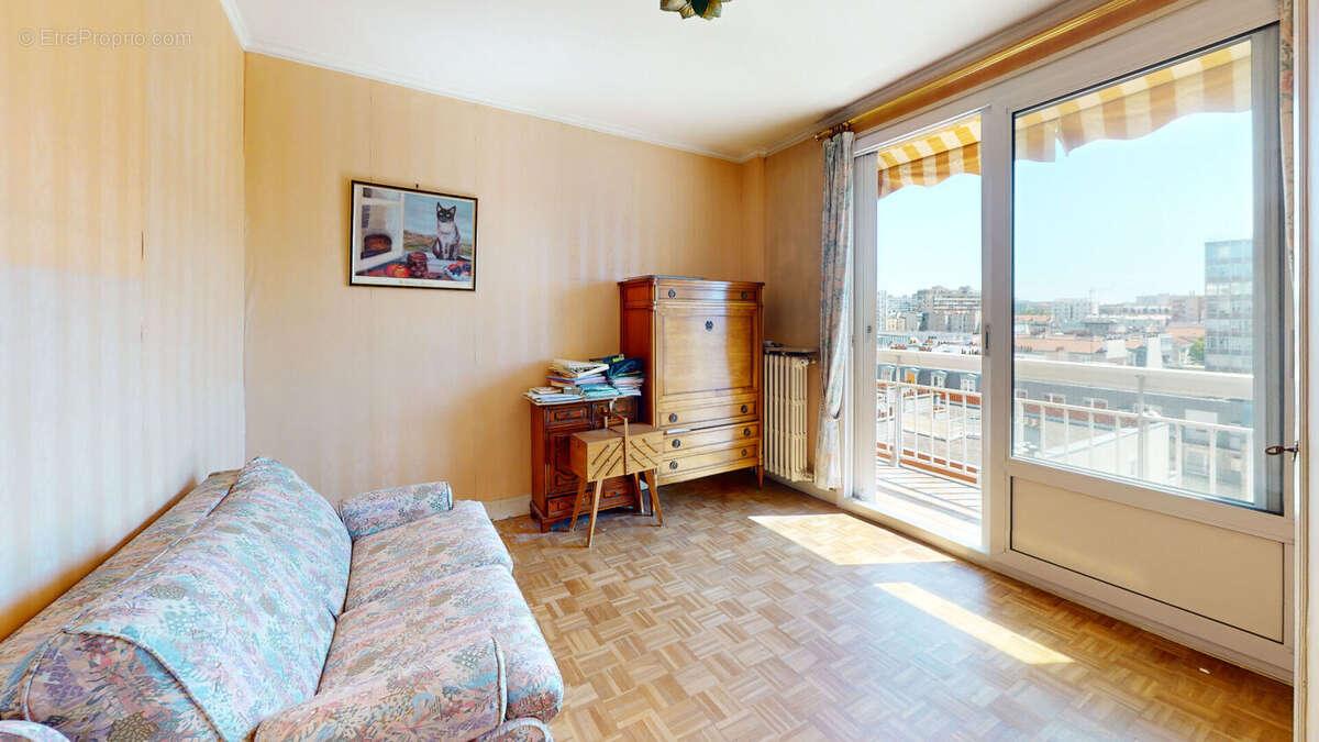 Appartement à PARIS-19E
