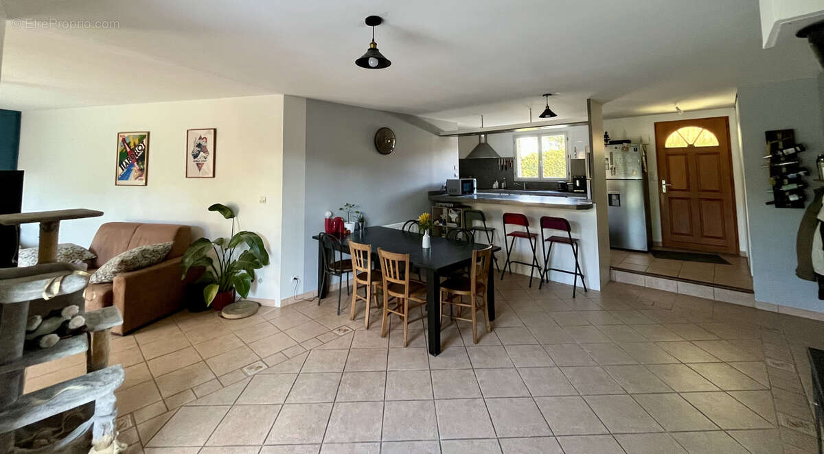 Maison à CHATILLON-SUR-CHALARONNE