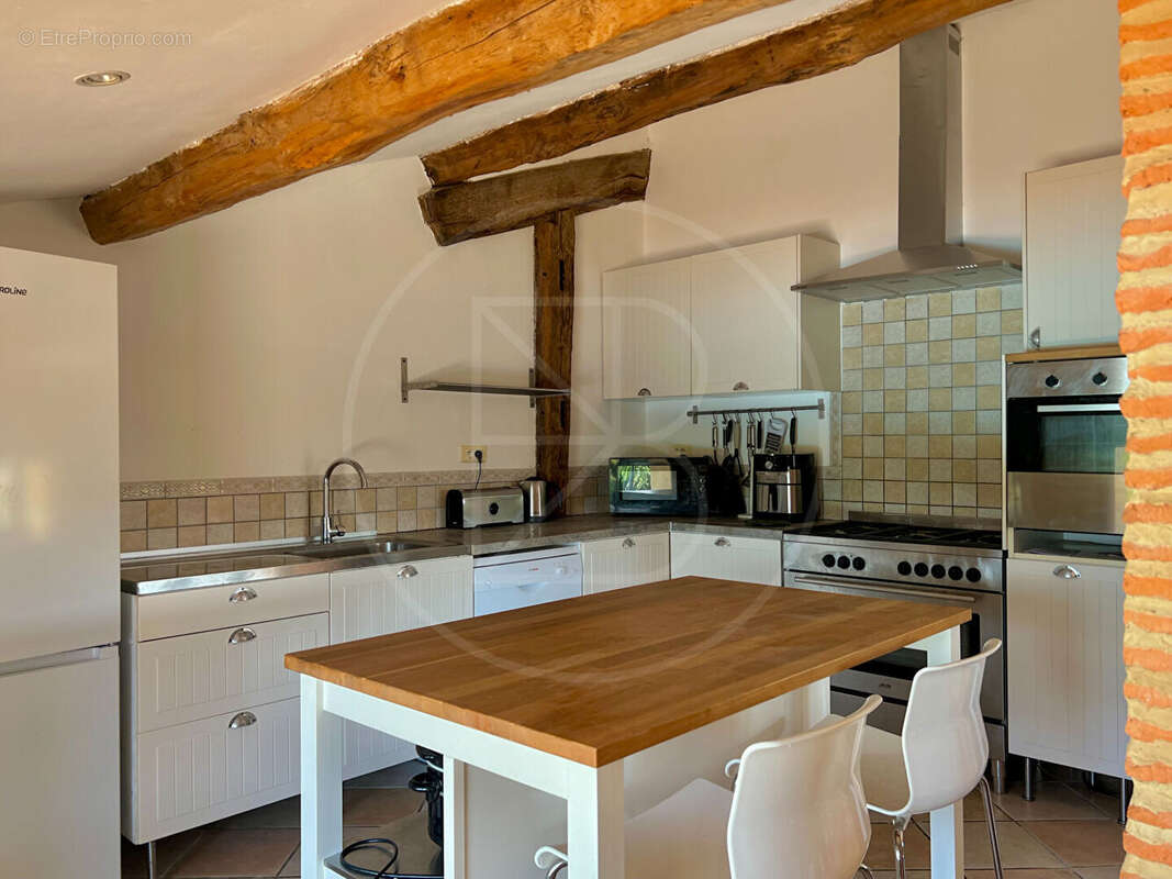 Maison à CAUBON-SAINT-SAUVEUR