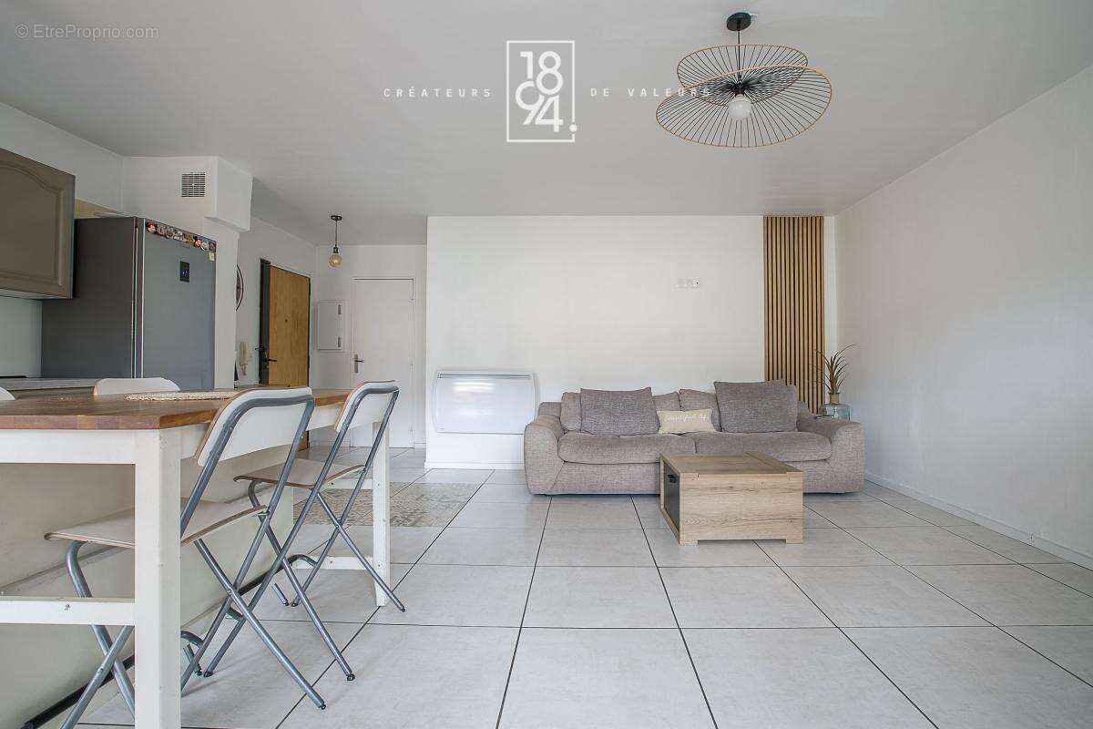 Appartement à MARSEILLE-11E