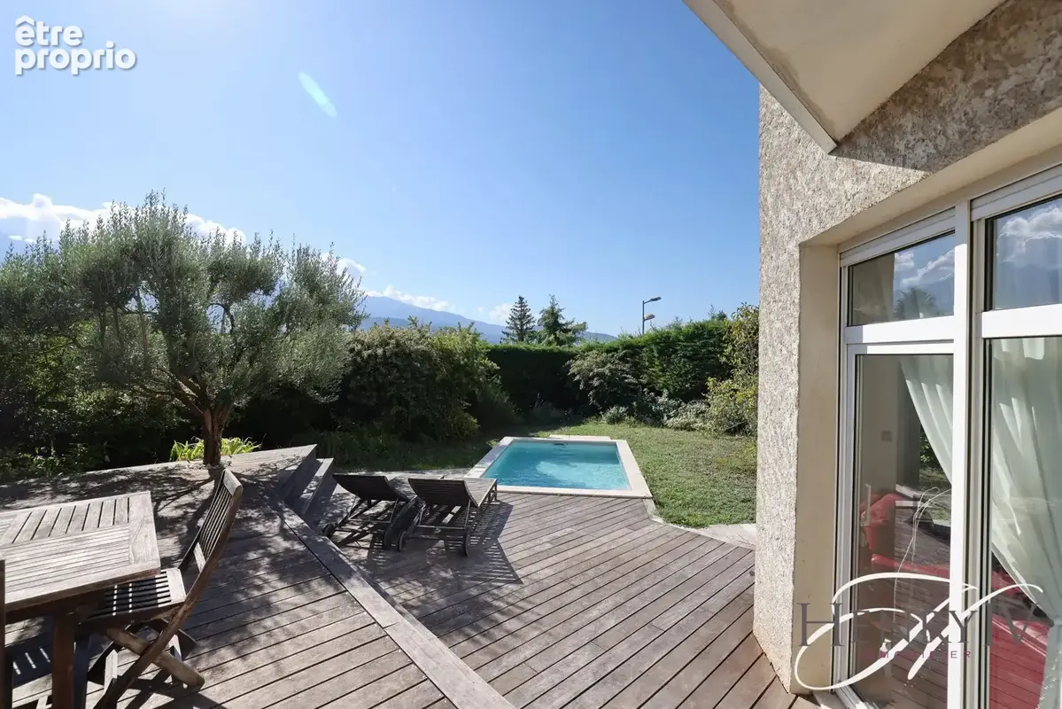 Maison 6 pièces 182 m² à vendre à Saint-Nazaire-Les-Eymes (38330) - photo 3