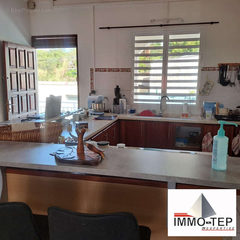 Maison à BASSE-TERRE