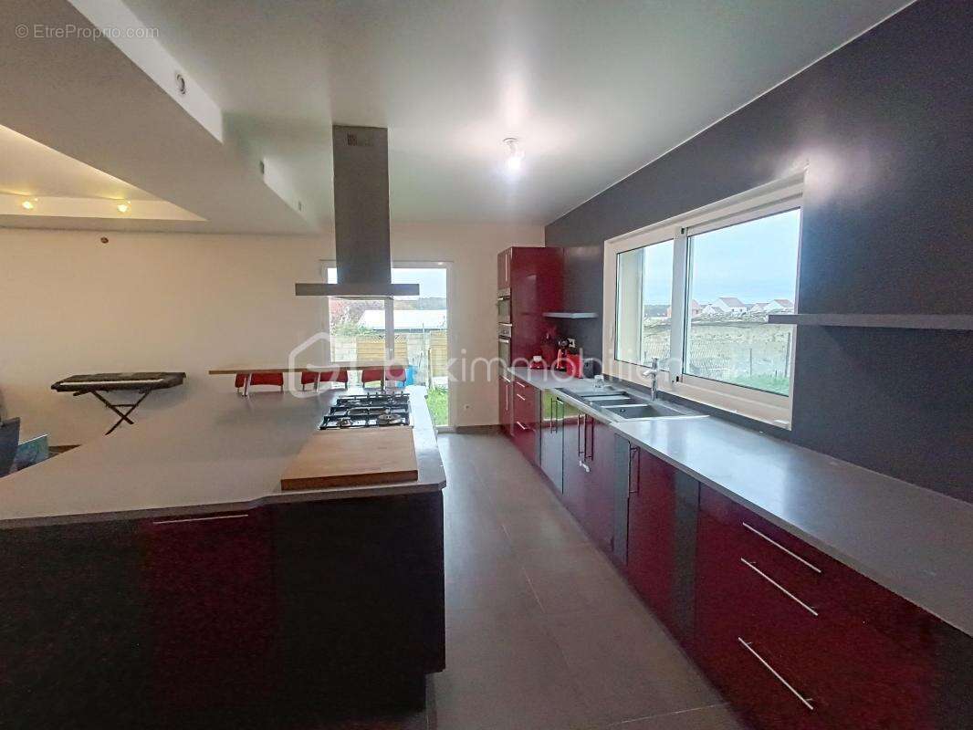 Maison à VERNOU-LA-CELLE-SUR-SEINE