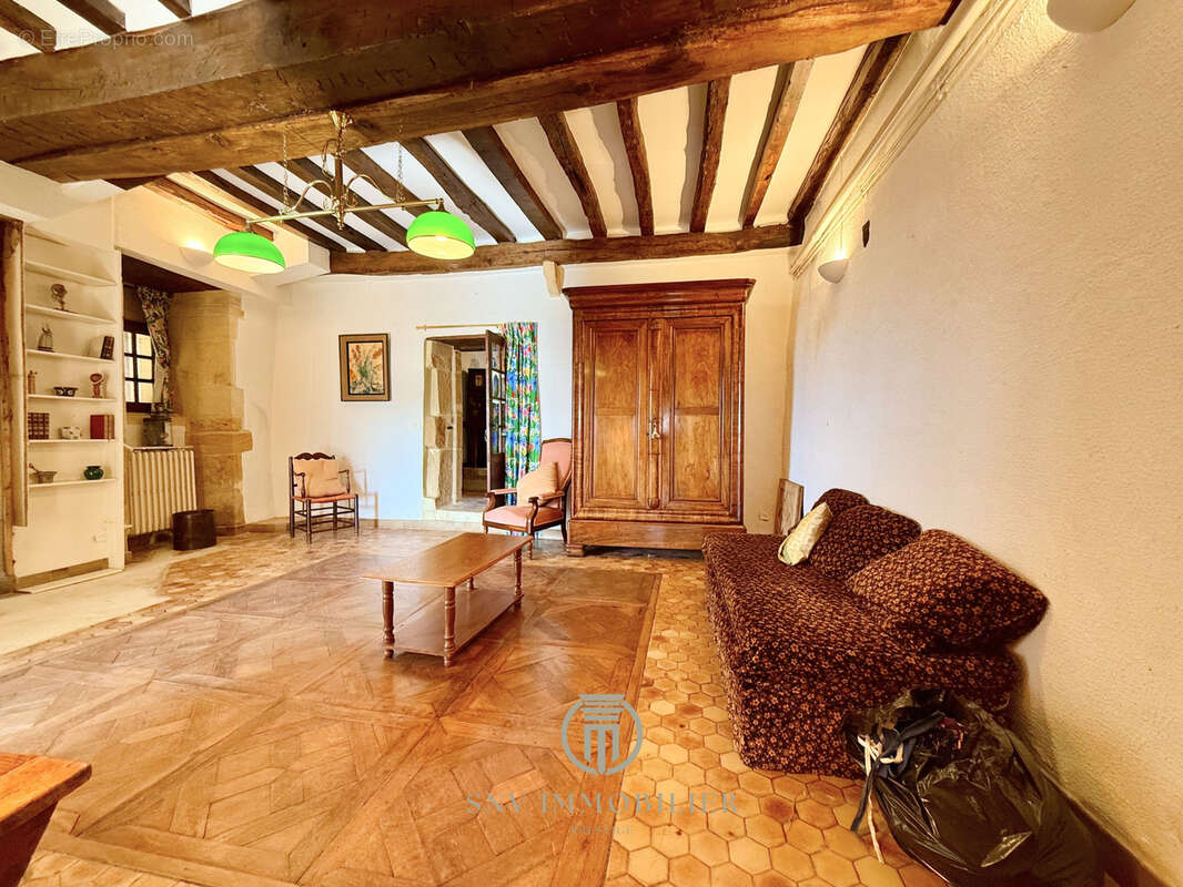 Maison à SEMUR-EN-BRIONNAIS